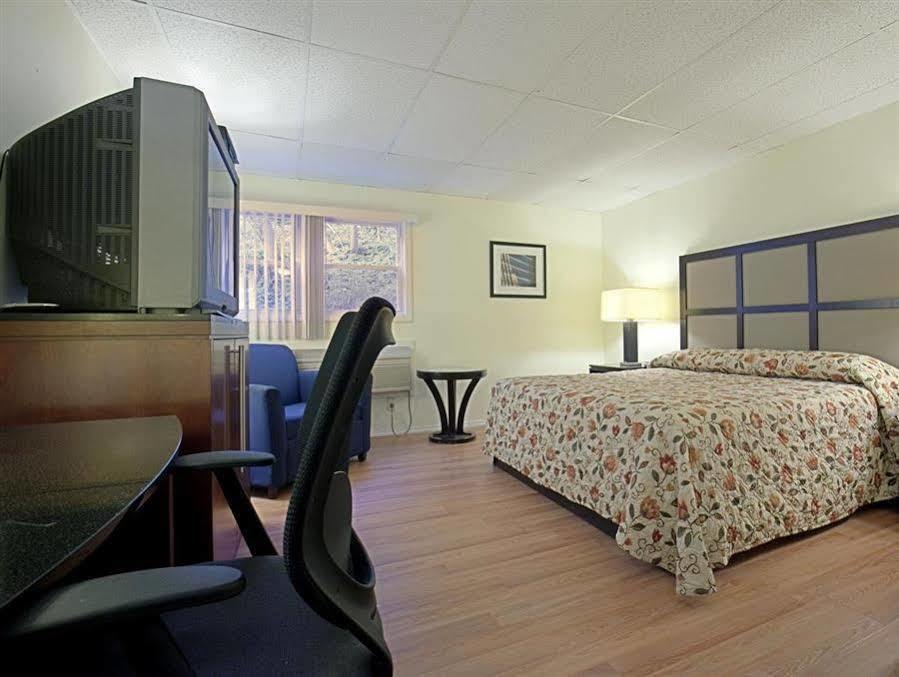 Americas Best Value Inn Highland-Poughkeepsie Dış mekan fotoğraf